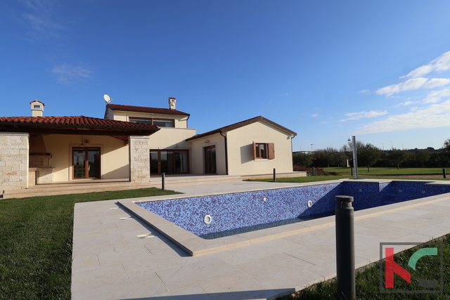 Haus, 220 m2, Verkauf, Vodnjan