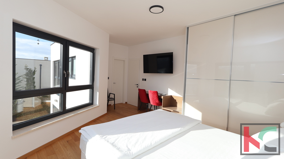 ISTRA&comma; BANJOLE&comma; MODERNA VILA SA BAZENOM &num;PRODAJA