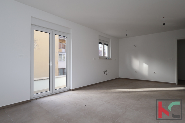 PULA, CENTAR,  STAN U NOVOIZGRAĐENOJ ZGRADI, PARKING,LIFT #PRODAJA