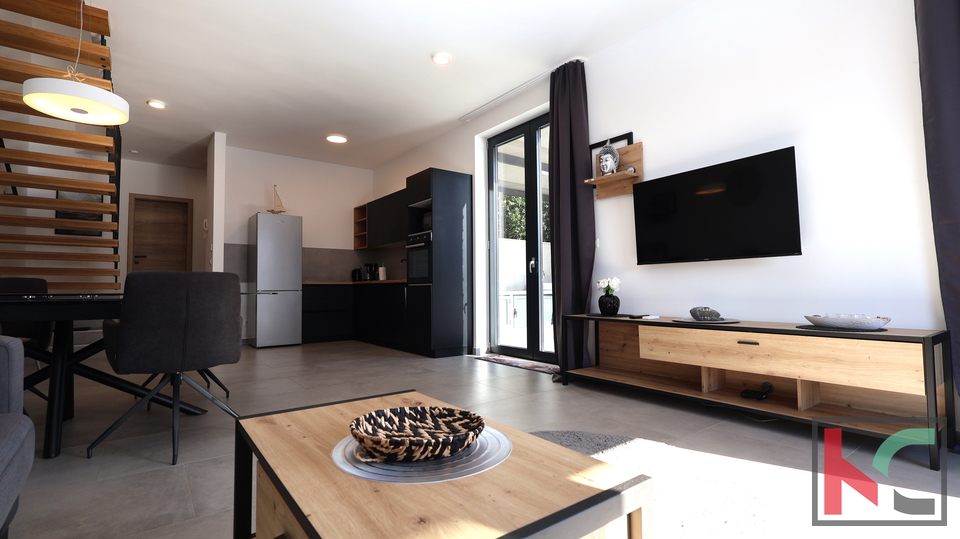 ISTRA&comma; PULA&comma; NOVA SUVREMENA KU&Cacute;A SA BAZENOM&comma; &num;ISKLJU&Ccaron;IVO POSREDOVANJE