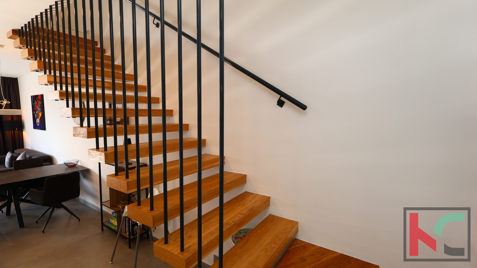 ISTRA&comma; PULA&comma; NOVA SUVREMENA KU&Cacute;A SA BAZENOM&comma; &num;ISKLJU&Ccaron;IVO POSREDOVANJE