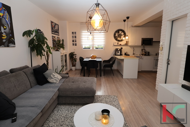 PULA, VALDEBEK, STAN 87,78m2 NA MIRNOJ LOKACIJI