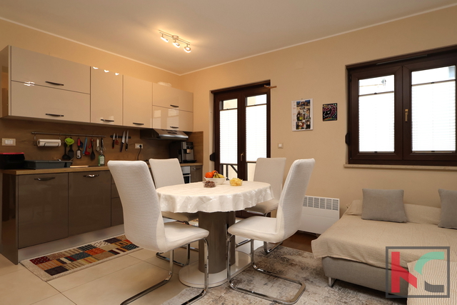 PREMANTURA, DVOSOBAN STAN SA VRTNOM TERASOM #PRODAJA