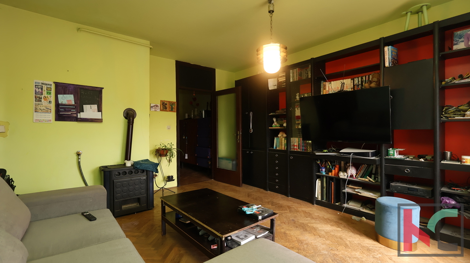 PULA&comma; &Scaron;IRI CENTAR&comma; STAN 74m2 &num;PRODAJA