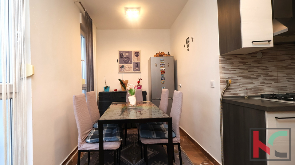 PULA&comma; VIDIKOVAC&comma; SUN&Ccaron;ANI STAN SA POGLEDOM NA MORE&comma; 1SS&plus;DB 66M2 &num;PRODAJA