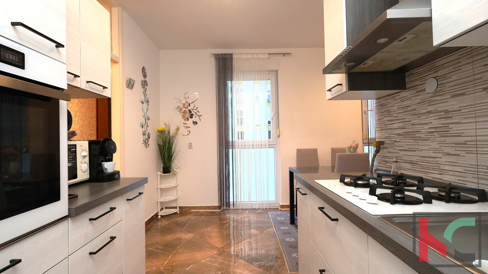 PULA&comma; VIDIKOVAC&comma; SUN&Ccaron;ANI STAN SA POGLEDOM NA MORE&comma; 1SS&plus;DB 66M2 &num;PRODAJA