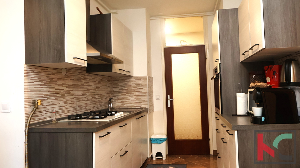 PULA&comma; VIDIKOVAC&comma; SUN&Ccaron;ANI STAN SA POGLEDOM NA MORE&comma; 1SS&plus;DB 66M2 &num;PRODAJA