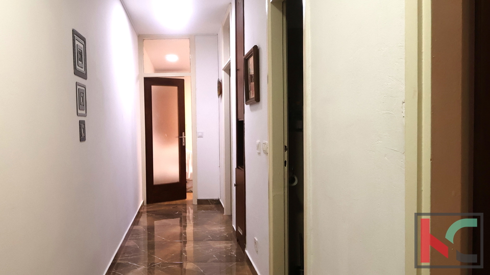 PULA&comma; VIDIKOVAC&comma; SUN&Ccaron;ANI STAN SA POGLEDOM NA MORE&comma; 1SS&plus;DB 66M2 &num;PRODAJA