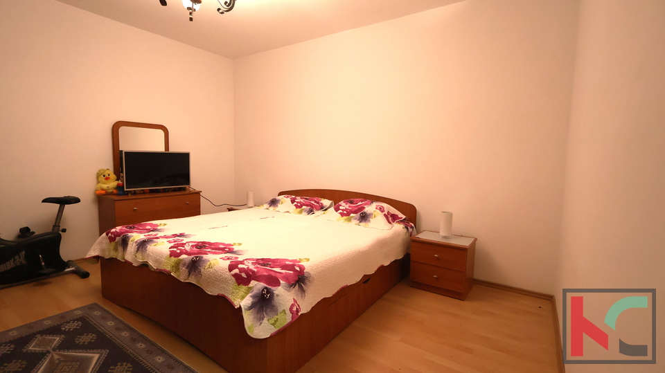 PULA&comma; VIDIKOVAC&comma; SUN&Ccaron;ANI STAN SA POGLEDOM NA MORE&comma; 1SS&plus;DB 66M2 &num;PRODAJA