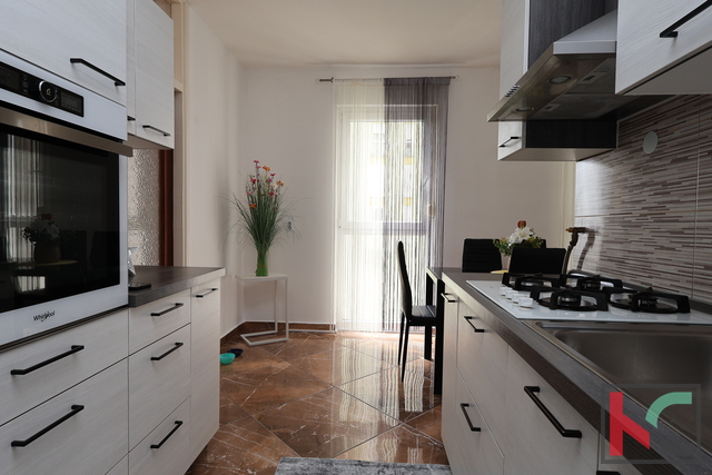 PULA, VIDIKOVAC, SUNČANI STAN SA POGLEDOM NA MORE I GRAD, 1SS+DB 66M2 #PRODAJA