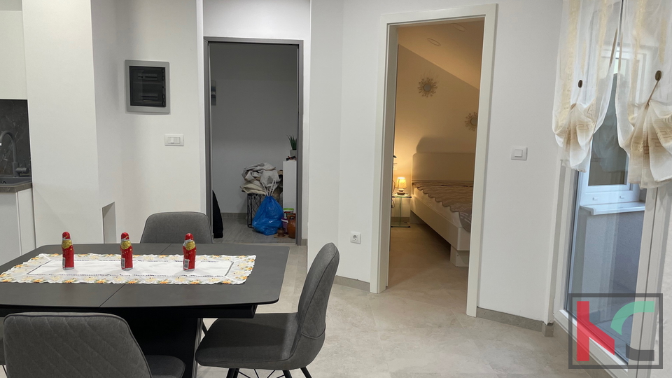 PULA, ŠIJANA, MODERNE MEHRFAMILIENHAUS MIT GARAGE UND TERRASSE, #VERKAUF