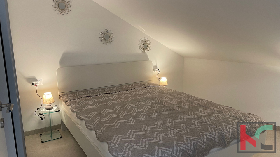 PULA, ŠIJANA, MODERNE MEHRFAMILIENHAUS MIT GARAGE UND TERRASSE, #VERKAUF