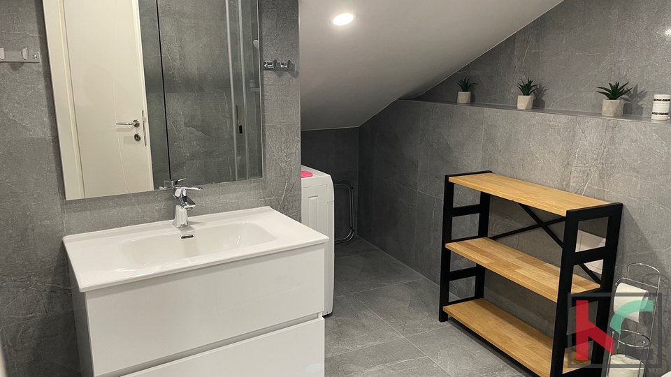 PULA, ŠIJANA, MODERNE MEHRFAMILIENHAUS MIT GARAGE UND TERRASSE, #VERKAUF