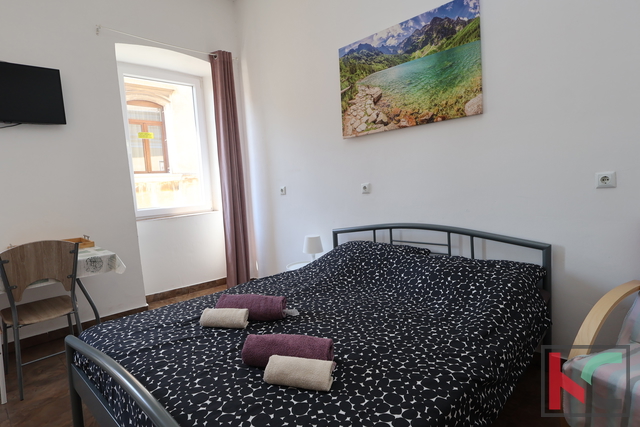 PULA, CENTER, APARTMENT 90.30 m2 WITH 4 RESIDENTIAL UNITS, #FOR SALE