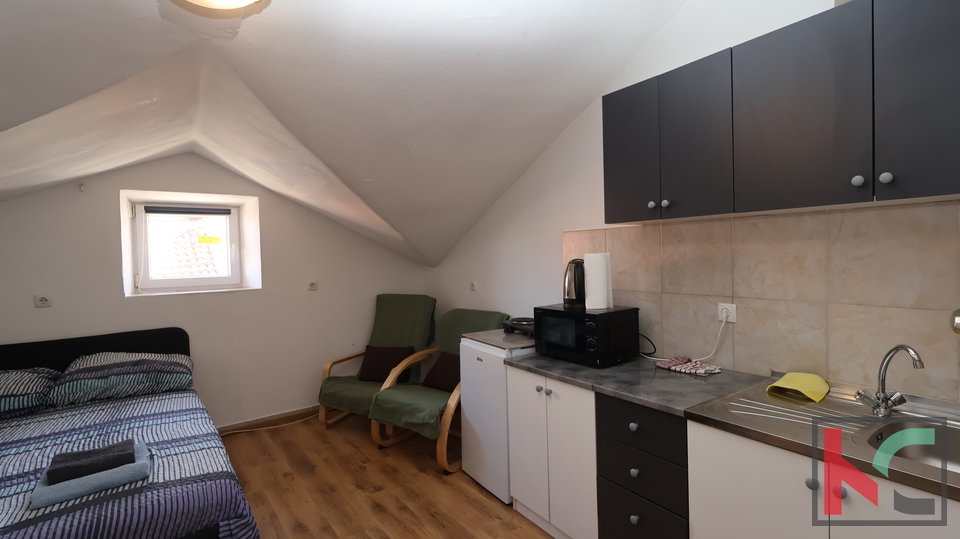 PULA&comma; CENTAR&comma; STAN 72&comma;50m2 SA 3 STAMBENE JEDINICE&comma; &num;PRODAJA
