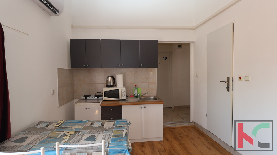 PULA&comma; CENTAR&comma; STAN 72&comma;50m2 SA 3 STAMBENE JEDINICE&comma; &num;PRODAJA