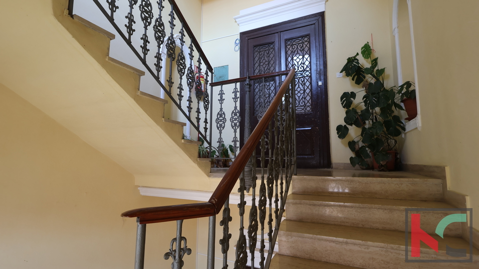 PULA&comma; CENTAR&comma; STAN 72&comma;50m2 SA 3 STAMBENE JEDINICE&comma; &num;PRODAJA