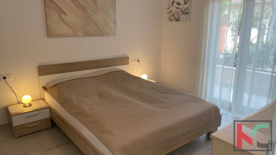 PULA, ŠIJANA, MODERNE MEHRFAMILIENHAUS MIT GARAGE UND TERRASSE, #VERKAUF