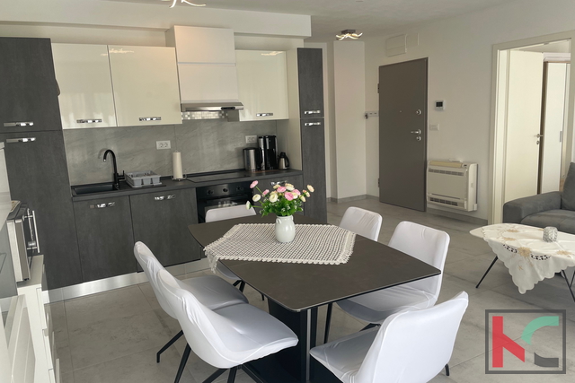 PULA, ŠIJANA, MODERNE MEHRFAMILIENHAUS MIT GARAGE UND TERRASSE, #VERKAUF