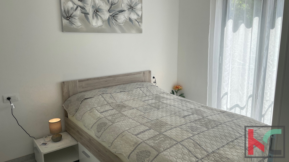 PULA, ŠIJANA, MODERNE MEHRFAMILIENHAUS MIT GARAGE UND TERRASSE, #VERKAUF