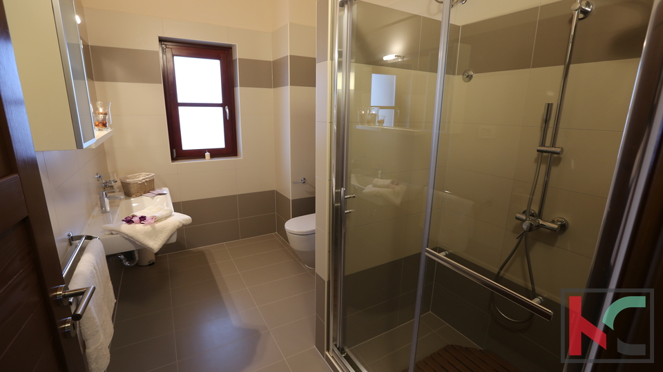 Haus&comma; 400 m2&comma; Verkauf&comma; Svetvin&ccaron;enat - Jur&scaron;i&cacute;i