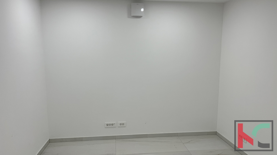 Uffici&comma; 18 m2&comma; Affitto&comma; Pula - Centar