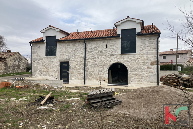 LABIN, OKOLICA, MODERNO RENOVIRANA KAMENA KUĆA #PRODAJA