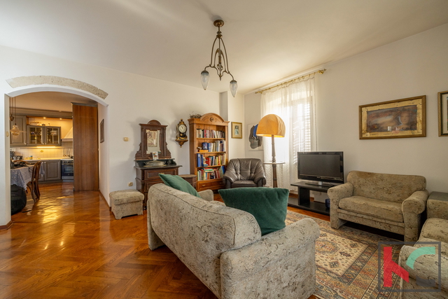 ISTRA, BRTONIGLA, KVALITETNO OBNOVLJENA KUĆA U SRCU ISTRE, #PRODAJA