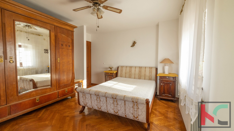 ISTRA&comma; BRTONIGLA&comma; KVALITETNO OBNOVLJENA KU&Cacute;A U SRCU ISTRE&comma; &num;PRODAJA