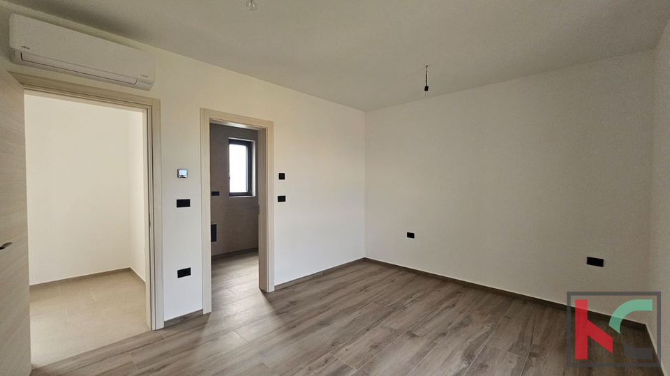 ISTRA, MEDULIN, KUĆA SA DVIJE STAMBENE JEDINICE, UREĐENA OKUĆNICA, GRIJANI BAZENI, 2 GARAŽE, #PRODAJA