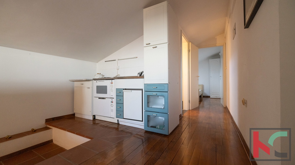 ISTRA&comma; BRTONIGLA&comma; KVALITETNO OBNOVLJENA KU&Cacute;A U SRCU ISTRE&comma; &num;PRODAJA