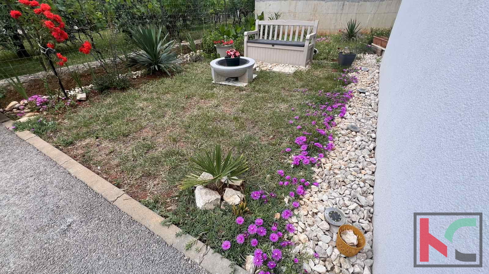 PULA, NOVA VERUDA, TROSOBNI STAN S VRTOM #PRODAJA