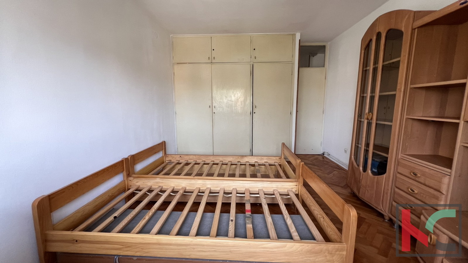 PULA, VERUDA, OBITELJSKI TROSOBNI STAN NA IDEALNOJ LOKACIJI #PRODAJA