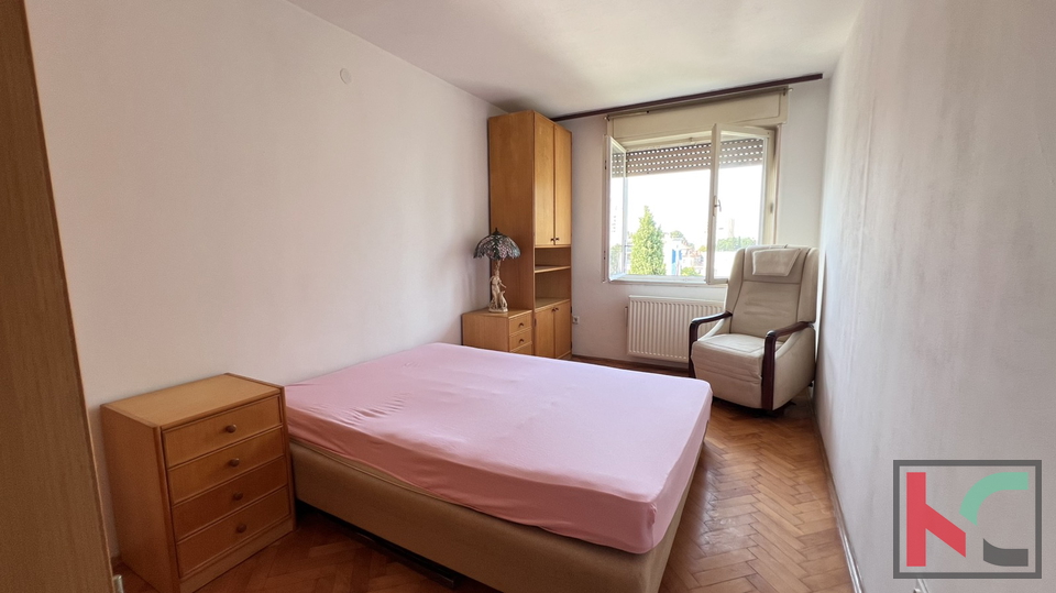 PULA, VERUDA, OBITELJSKI TROSOBNI STAN NA IDEALNOJ LOKACIJI #PRODAJA
