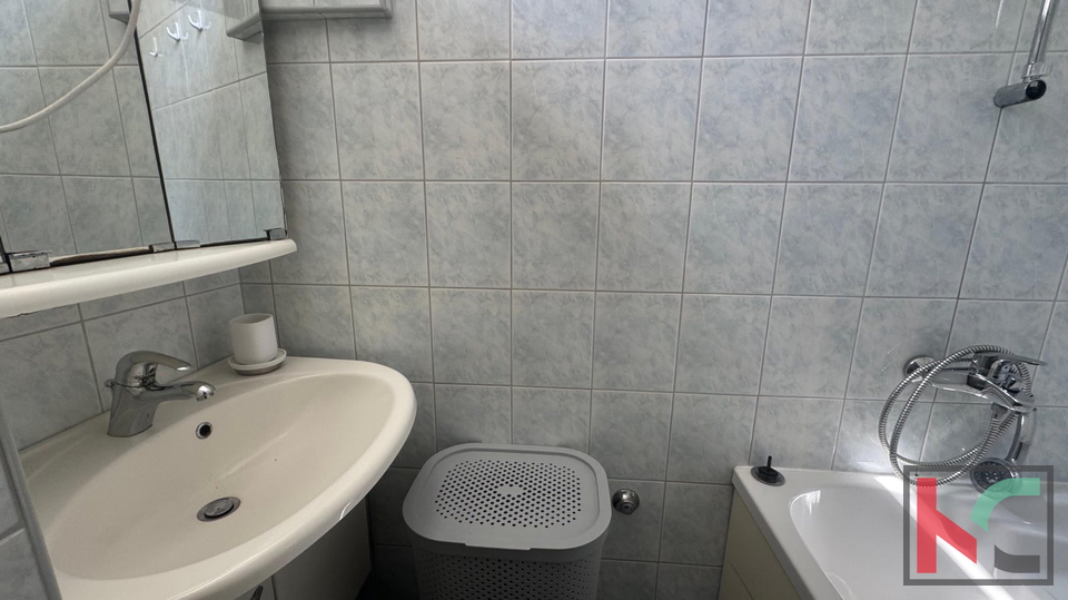 PULA, CENTAR, RENOVIRANI TROSOBNI STAN #PRODAJA