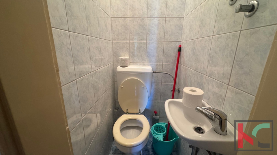 PULA, CENTAR, RENOVIRANI TROSOBNI STAN #PRODAJA