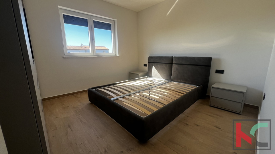 PULA, VALDEBEK, MODERAN TROSOBNI OBITELJSKI STAN #PRODAJA