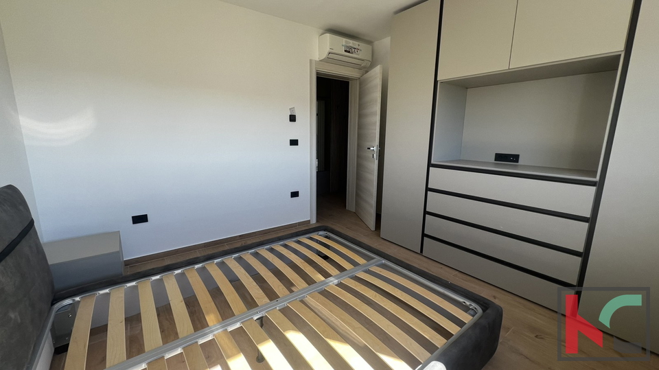 PULA, VALDEBEK, MODERAN TROSOBNI OBITELJSKI STAN #PRODAJA