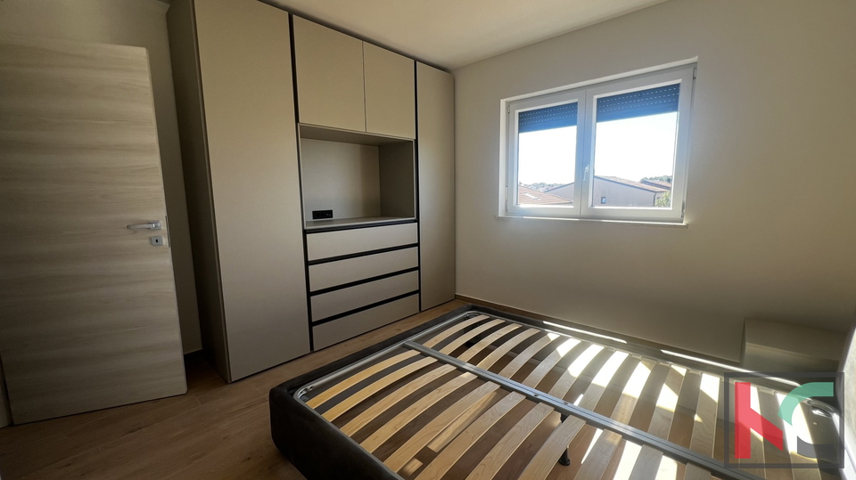 PULA, VALDEBEK, MODERAN TROSOBNI OBITELJSKI STAN #PRODAJA