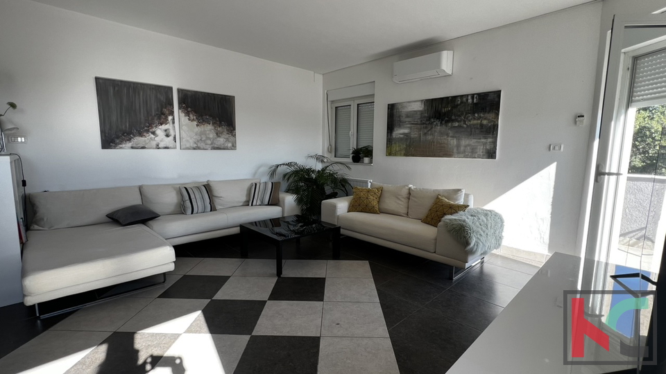 ISTRA, LIŽNJAN, PREKRASAN TROSOBNI STAN S POGLEDOM NA MORE #PRODAJA