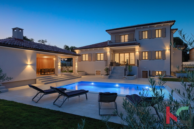 Casa, 460 m2, Vendita, Rovinjsko Selo