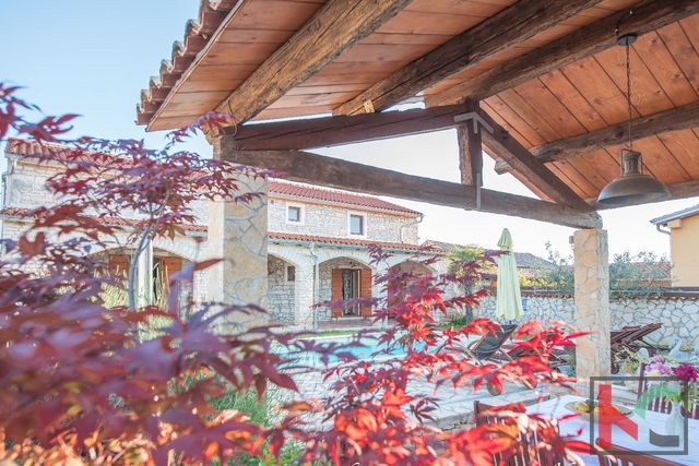 ISTRA, SVETVINČENAT, KAMENA HIŠA Z OGREVANIM BAZENOM NA 1200 M2 PARCELI, #PRODAJA