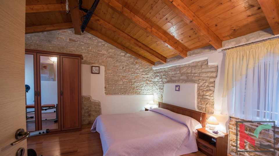 ISTRA&comma; SVETVIN&Ccaron;ENAT&comma; STEINHAUS MIT BEHEIZTEM POOL AUF 1200 M2 GRUNDST&Uuml;CK&comma; &num;VERKAUF