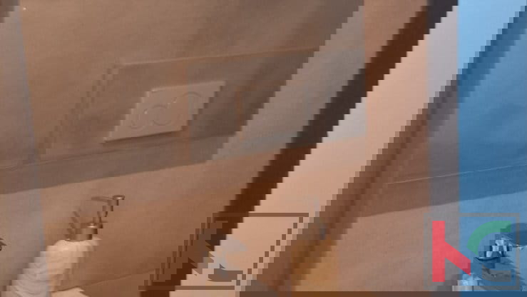 ISTRA&comma; PULA&comma; STAN NOVOGRADNJA 79&comma;36M2 SA 100M2 PRIPADAJU&Cacute;EG VRTA