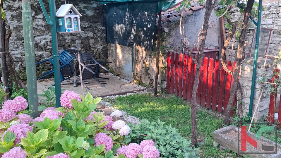 PULA&comma; VERUDA&comma; STAN 81&comma;39m2 SA VRTOM U POSJEDU&comma; &num;PRODAJA