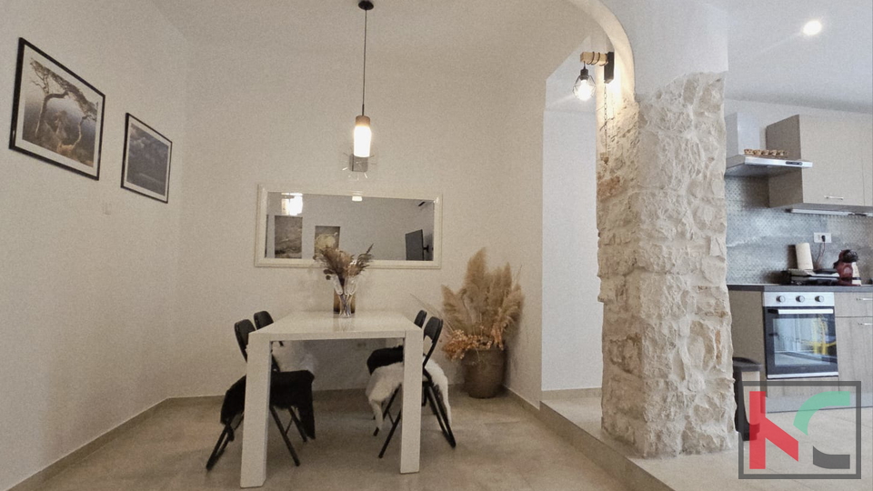 ISTRA&comma; PULA&comma; CENTAR&comma; TROSOBAN STAN &num;PRODAJA