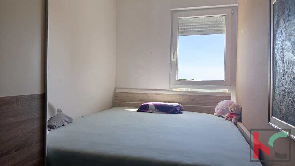 PULA, VERUDA, OBITELJSKI ČETVEROSOBNI STAN NA POŽELJNOJ LOKACIJI #PRODAJA