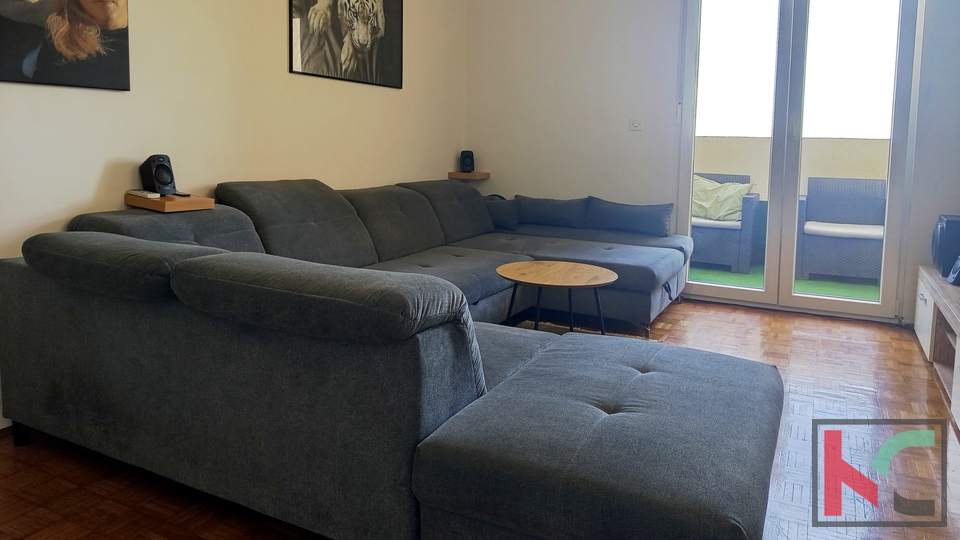 PULA, VERUDA, OBITELJSKI ČETVEROSOBNI STAN NA POŽELJNOJ LOKACIJI #PRODAJA