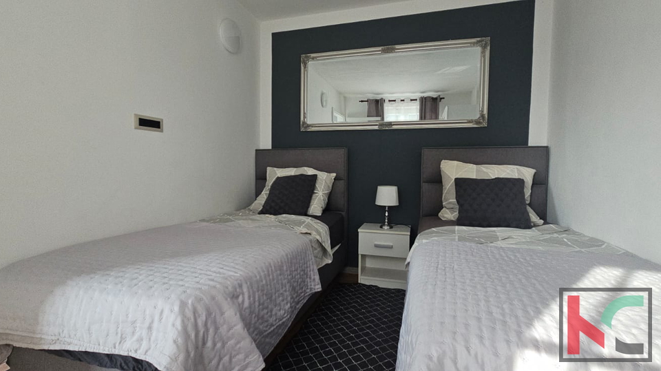 ROVINJ&comma; &Ccaron;ETVEROSOBAN STAN SA TERASOM NA ODLI&Ccaron;NOJ LOKACIJI &num;PRODAJA