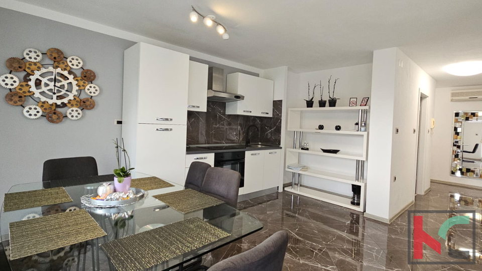 ROVINJ&comma; &Ccaron;ETVEROSOBAN STAN SA TERASOM NA ODLI&Ccaron;NOJ LOKACIJI &num;PRODAJA